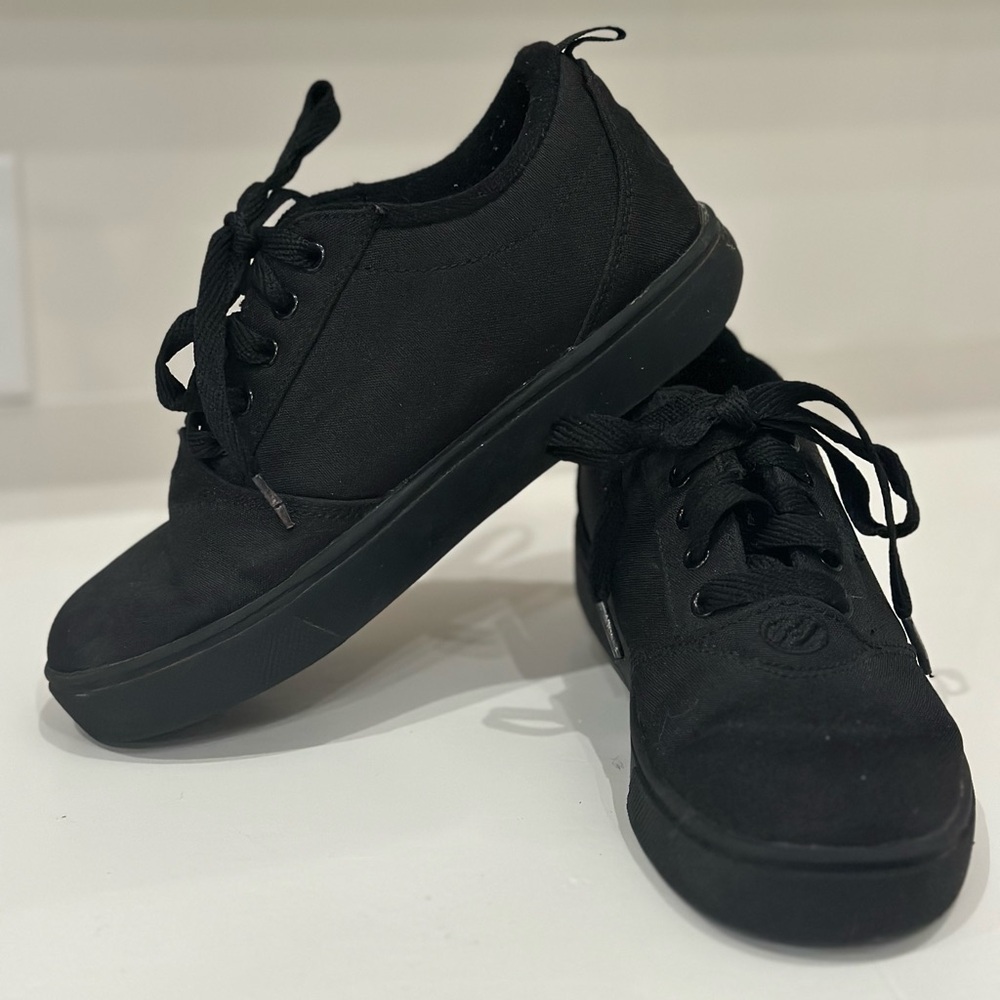 Heelys Size 4